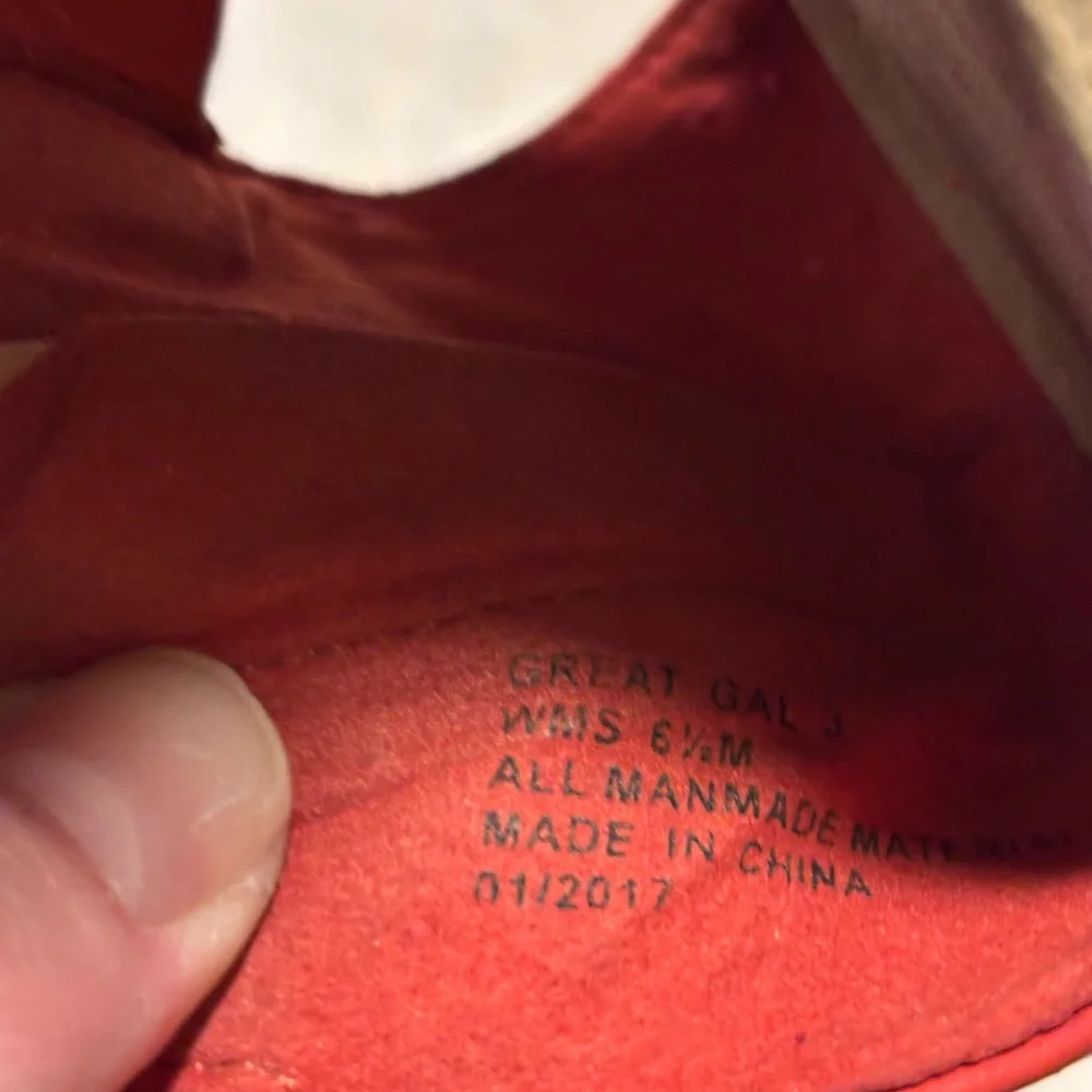 Kenneth Cole Reaction T-Strap City Red Wedge Sandals Size 6.5